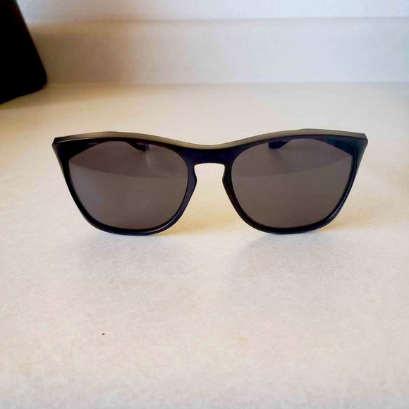 Oakley Manorburn sunglasses